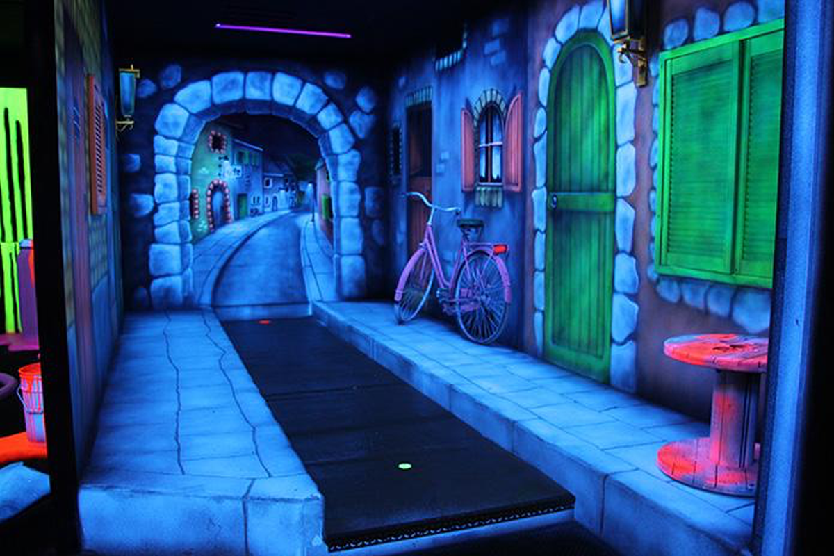 Golf in the Dark bij Fabriek Woerden