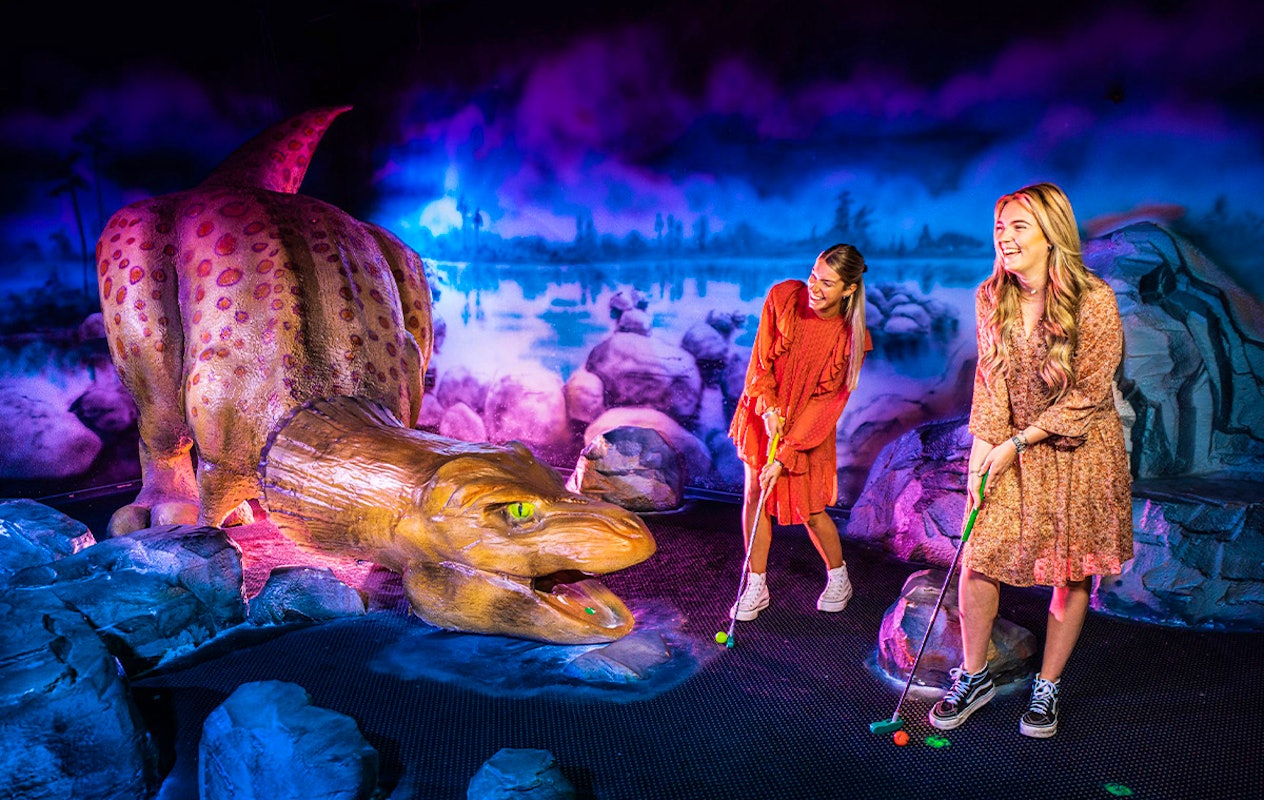 Golf in the Dark bij Fabriek Woerden