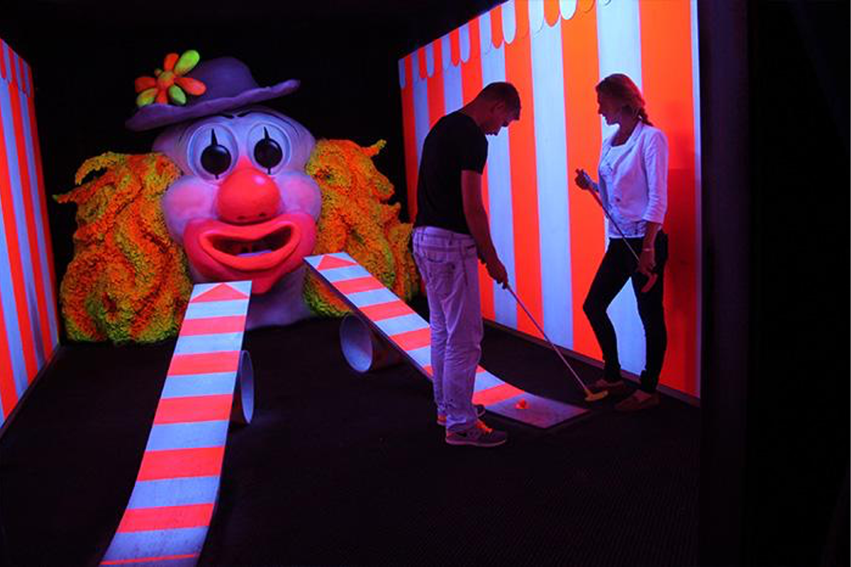Golf in the Dark bij Fabriek Woerden