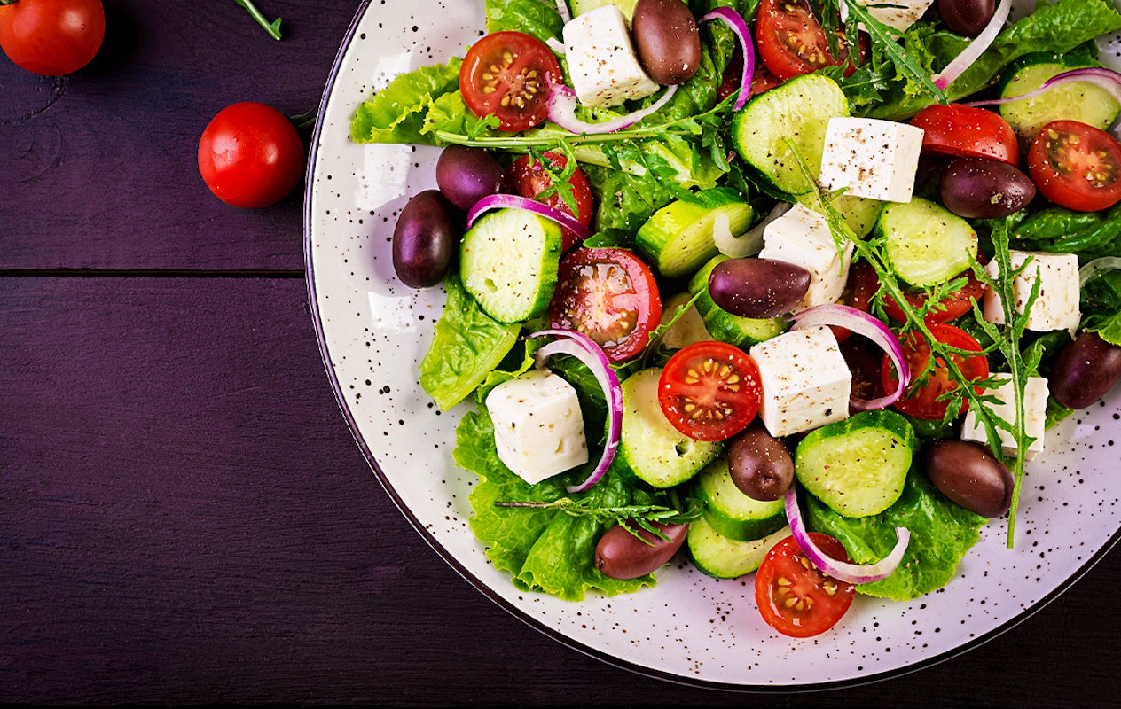 Halve kip + friet + salade op woensdag bij Dimitri's