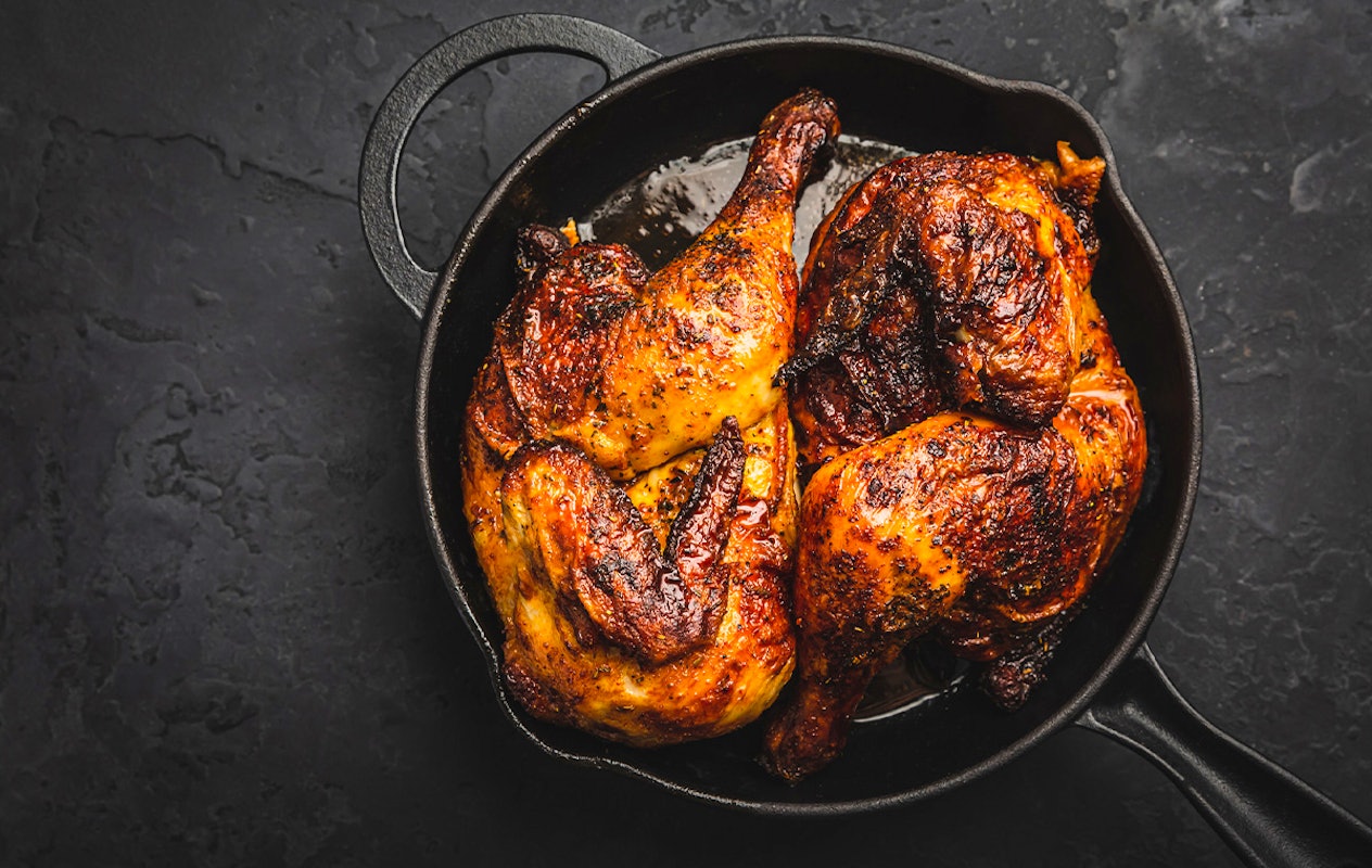 Halve kip + friet + salade op woensdag bij Dimitri's