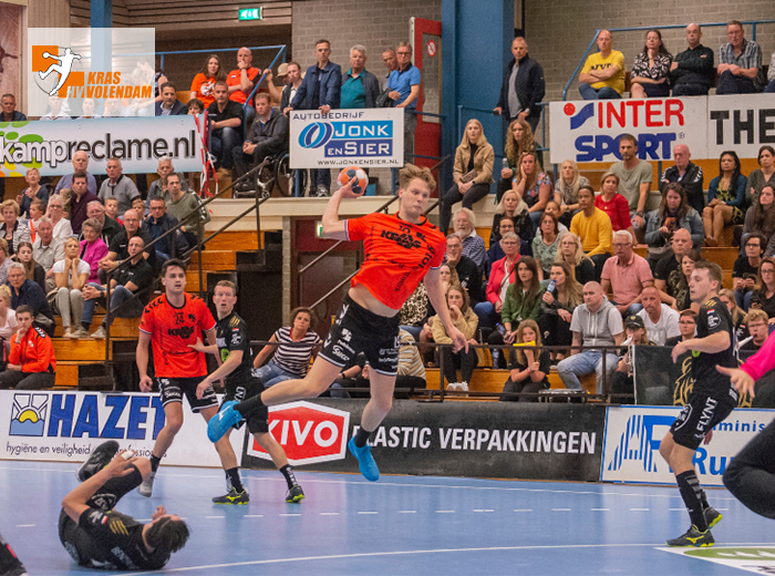 Ticket voor wedstrijd naar keuze van HV KRAS/Volendam + drankje