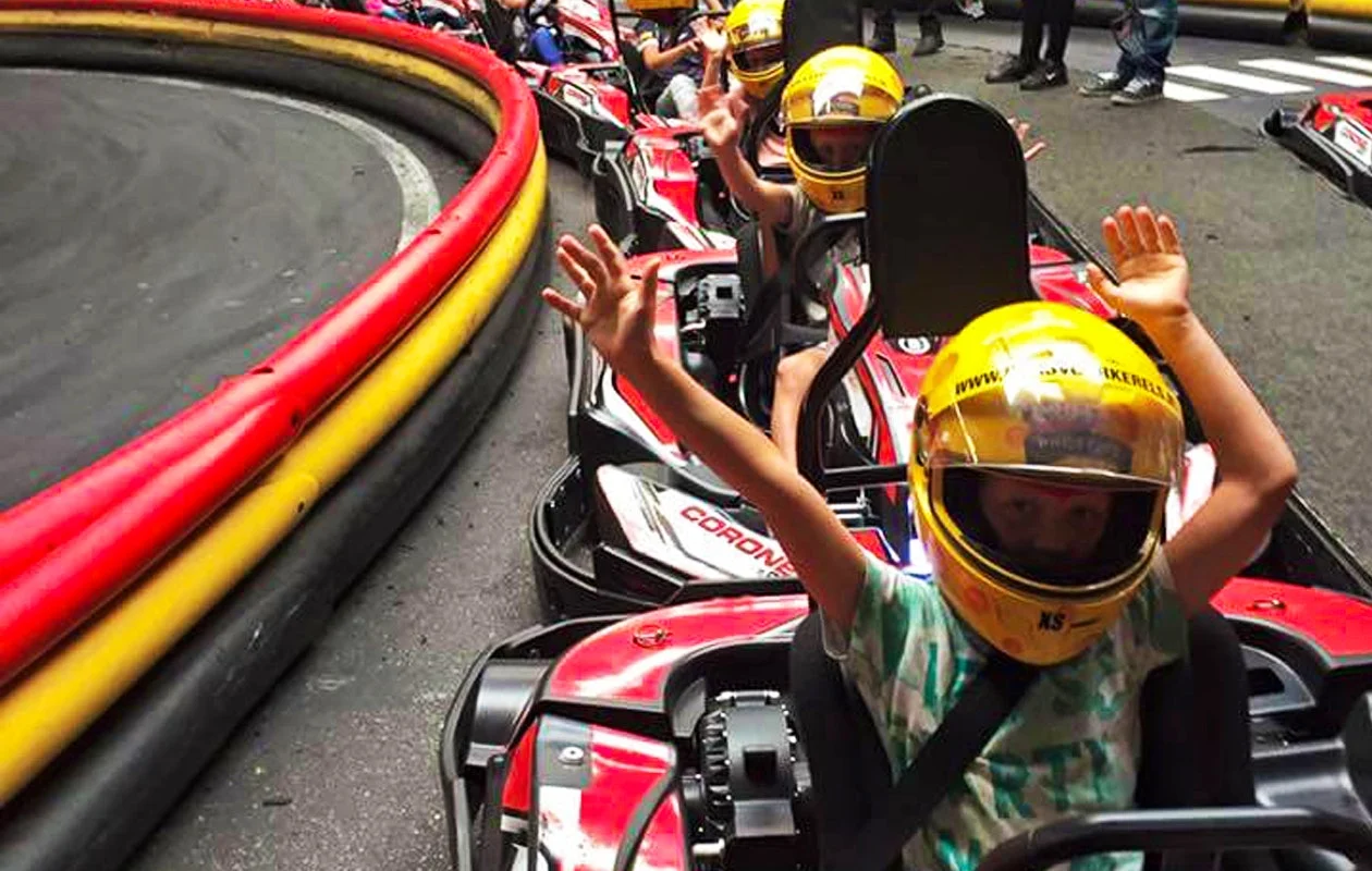 1 of 2 heats karten bij Coronel Kartracing