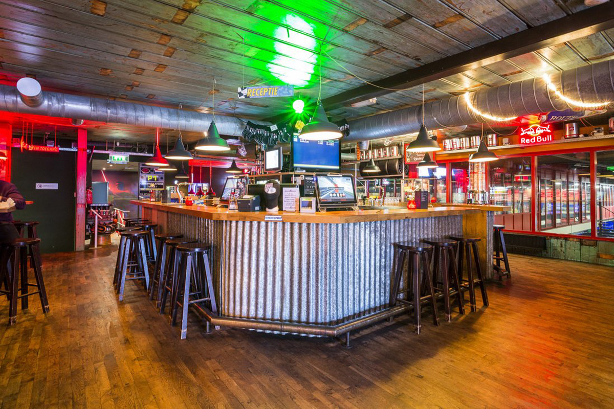 1 of 2 heats karten bij Hezemans Indoor Karting