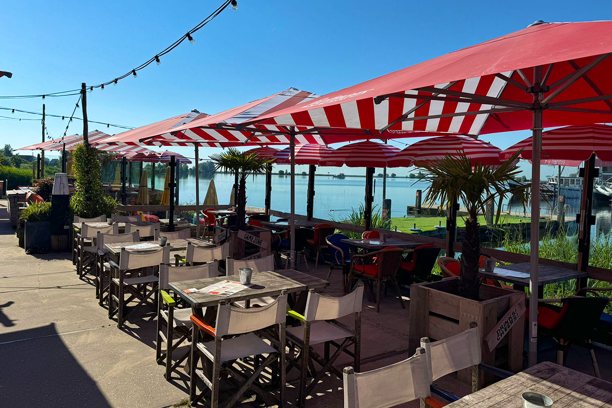 4-gangen keuzediner bij Strandpaviljoen Oranje Buiten