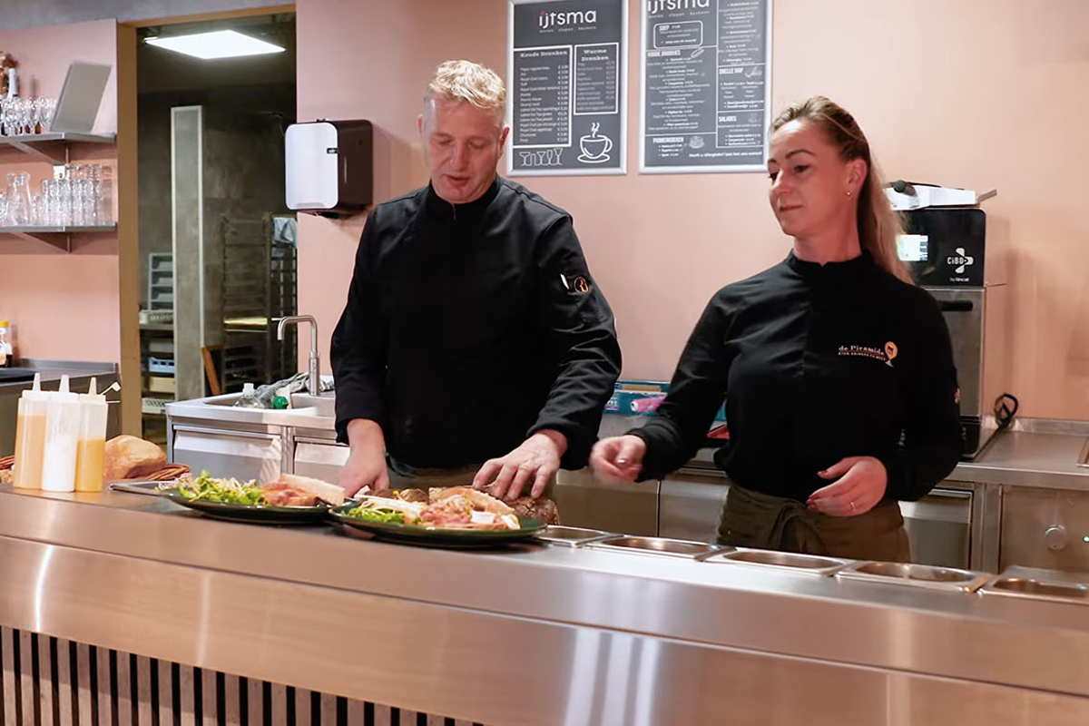 High tea (1,5 uur) bij Lunchroom IJtsma