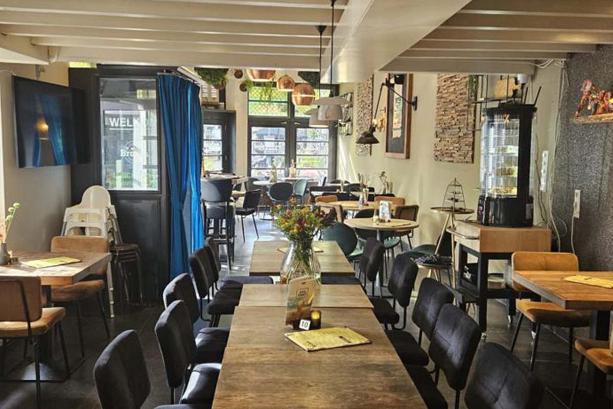 Uitgebreide high tea bij Mr. Brown in Hoorn