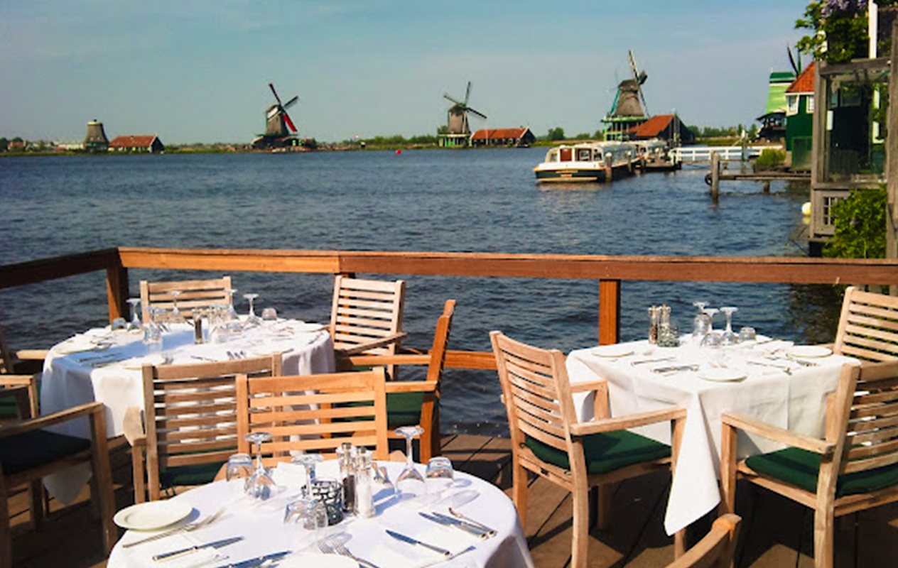 High tea bij d'Swarte Walvis op de Zaanse Schans