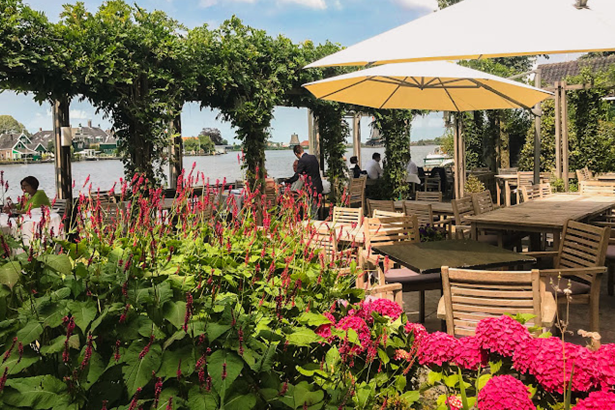 High tea bij d'Swarte Walvis op de Zaanse Schans