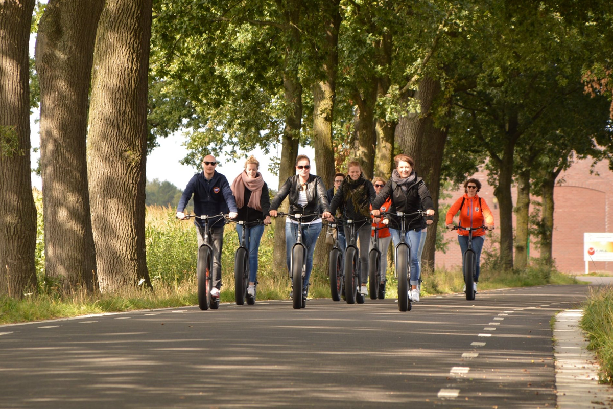 Huur 2 uur een Fat Max E-step bij Nika Actief