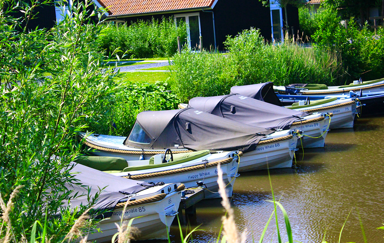 Huur een elektrische sloep van HappyWhale (keuze uit 18 locaties)