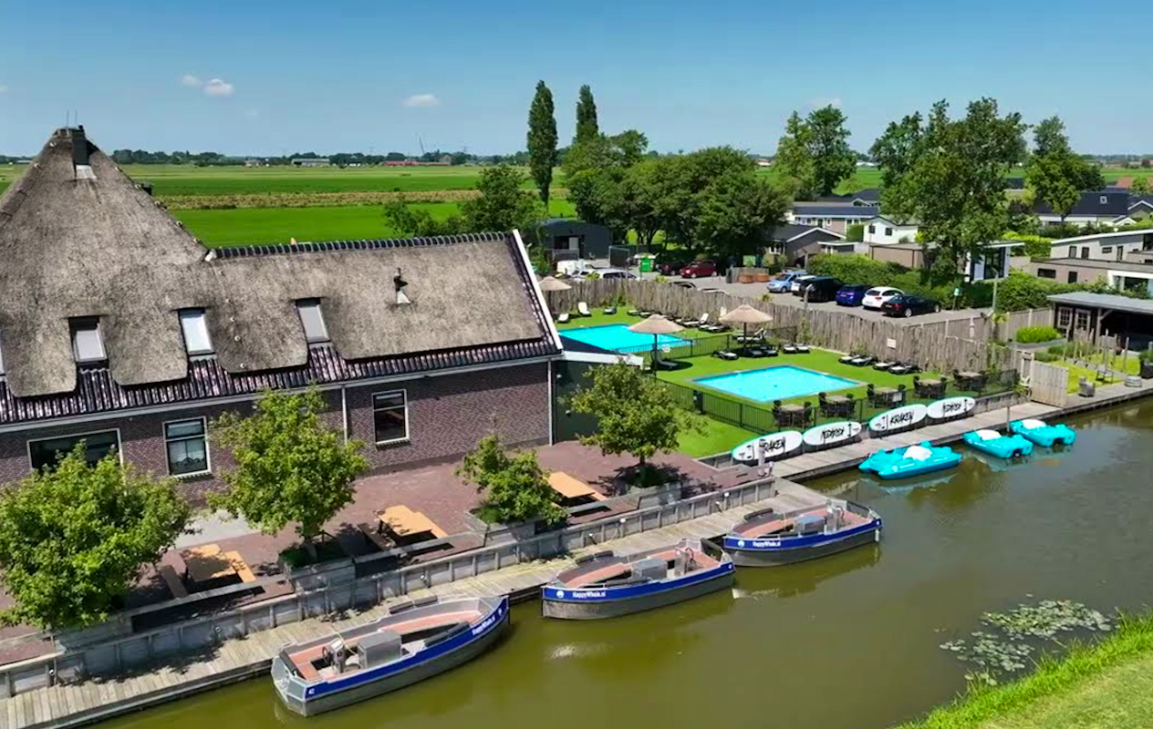Huur een elektrische sloep van HappyWhale (keuze uit 18 locaties)