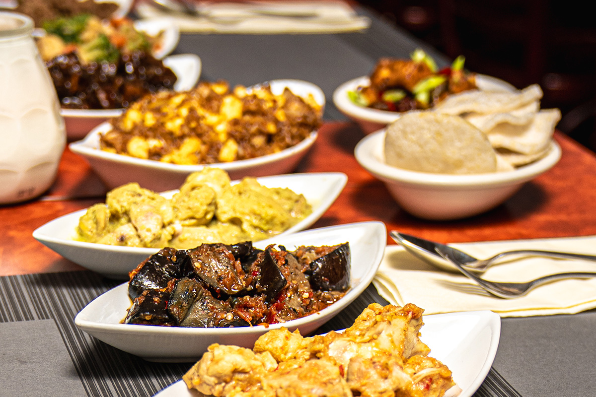 Rijsstafel voor afhaal of dine-in bij Tri Tunggal Brasserie Veghel