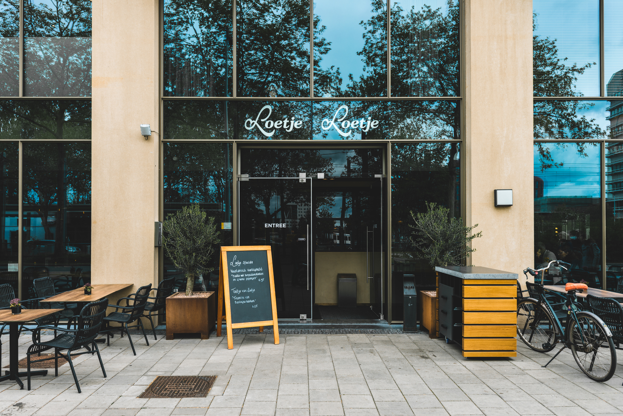 Loetje: Biefstuk, gezelligheid en smaak door heel Nederland