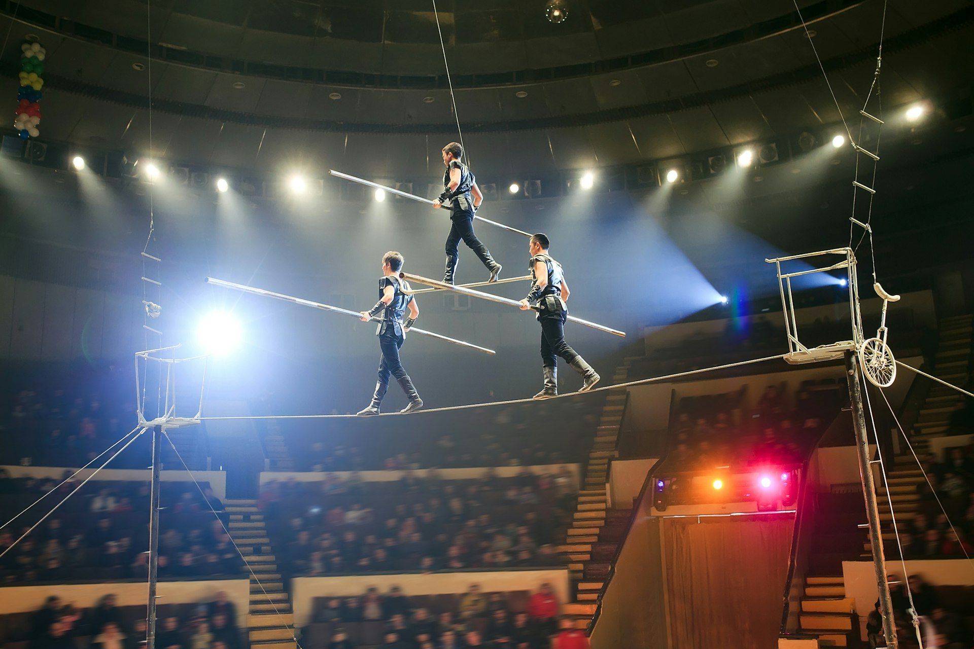 Acrobaten, clowns en spektakel in Brabant