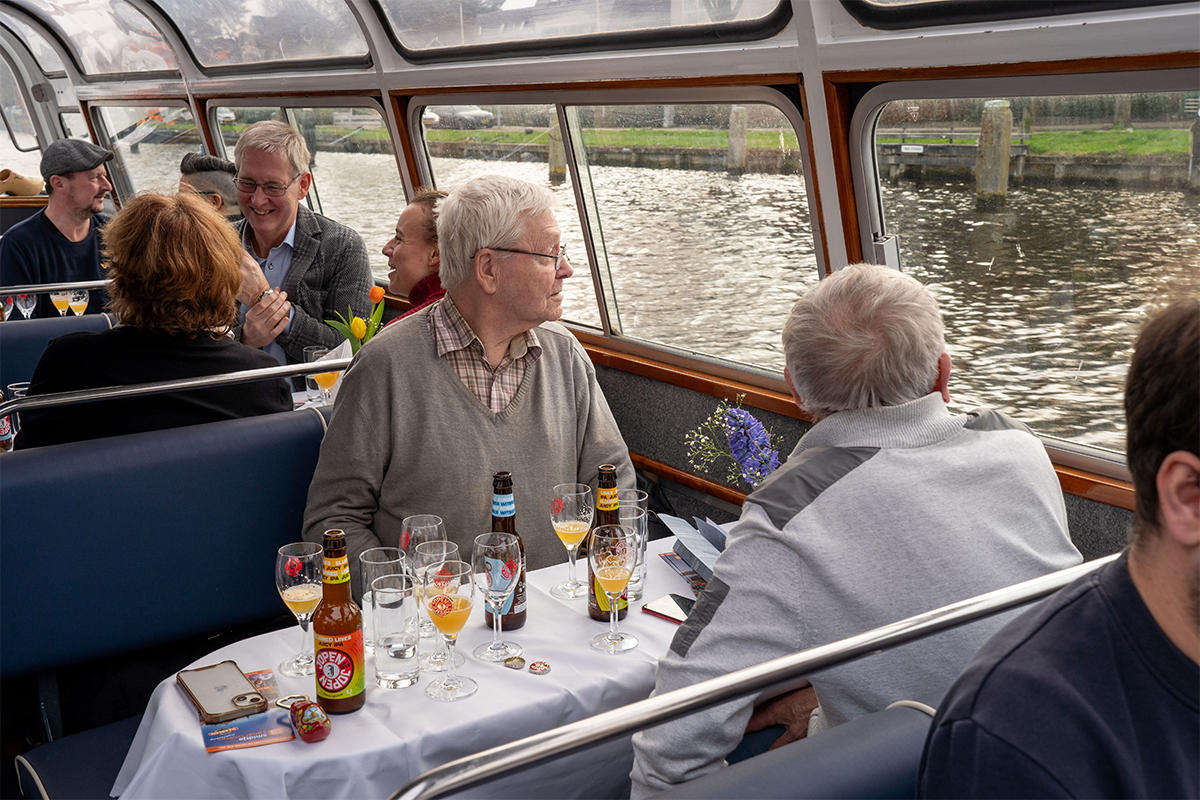 Jopen Bier Cruise incl. hapjes door Haarlem (90 min)