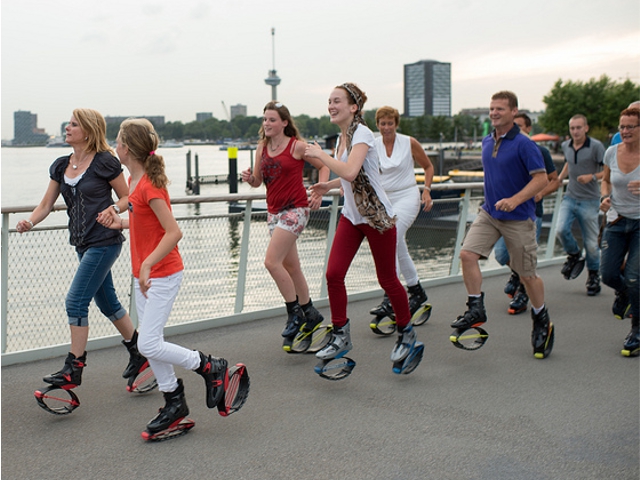 Kangoo jumpen door Rotterdam