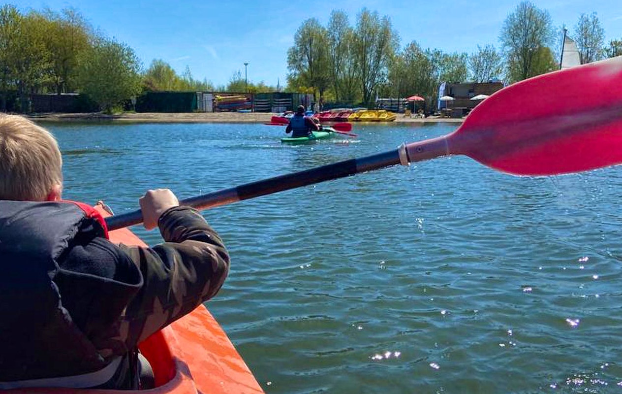 Kanoën of waterfietsen bij Toms Beach & Surf