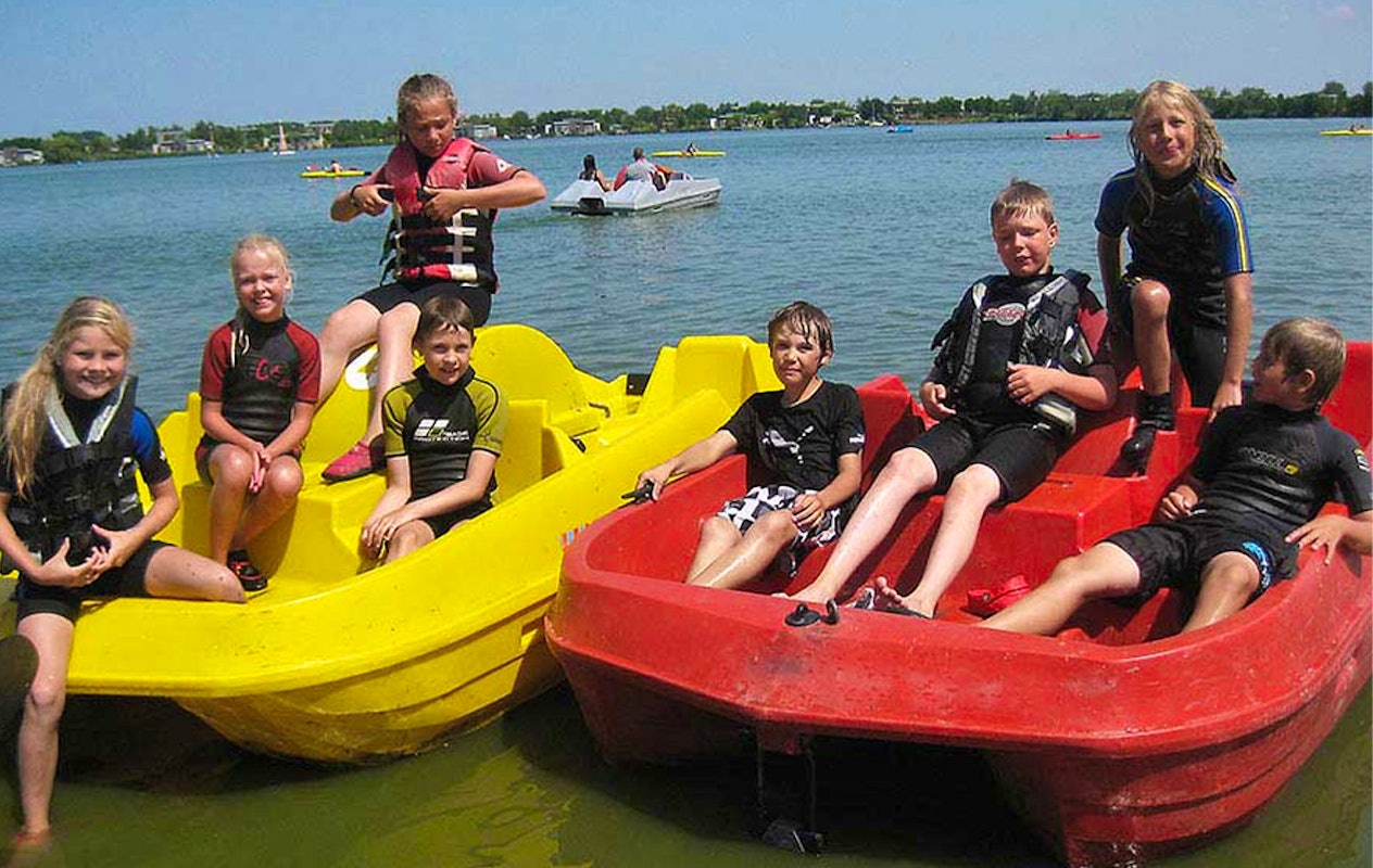 Kanoën of waterfietsen bij Toms Beach & Surf