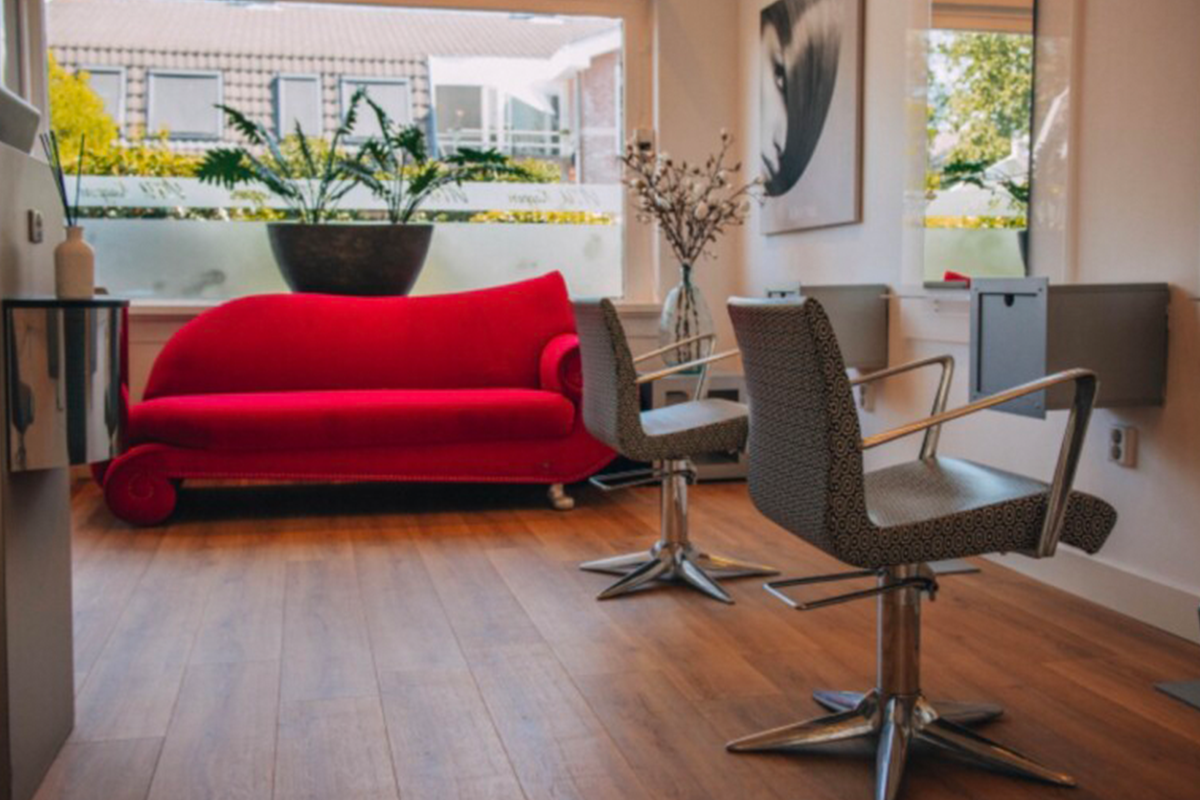 Kappersbehandeling naar keuze bij Vitu Kappers by Lars Tuijp