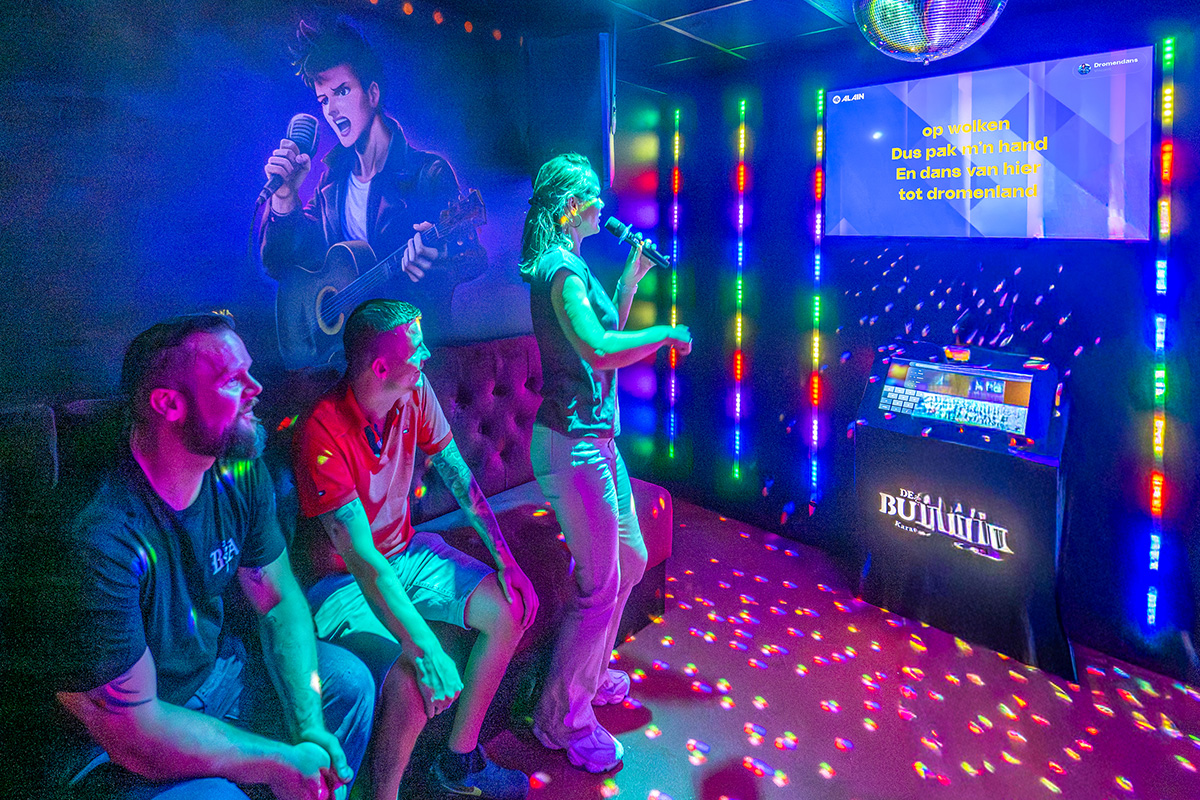 Karaoke + fles bubbels en nacho’s bij Bub entertainment (vanaf 4 personen)