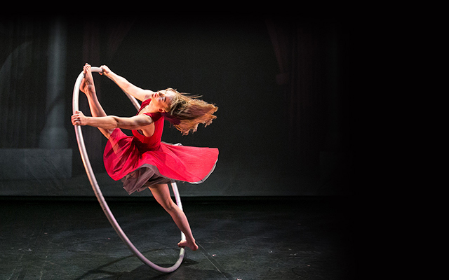 Kijk je ogen uit bij Cirque Éloize in Koninklijk Theater Carré! 