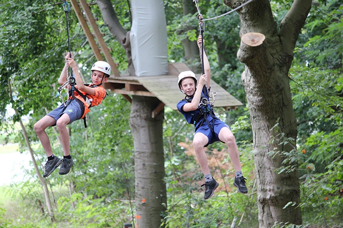  2,5 uur klimmen bij Klimbos Harderwijk incl. Free Fall