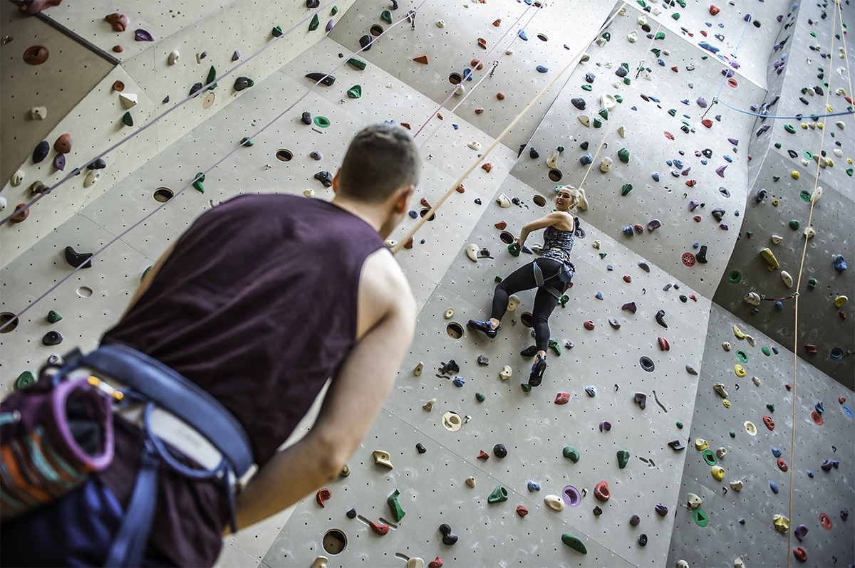 2 uur klimmen & boulderen + schoenen + gordel bij De Broekerberg