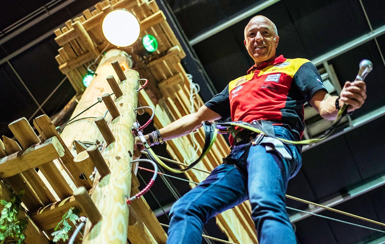 1,5 uur klimmen in het Coronel Adventure Indoor Klimbos