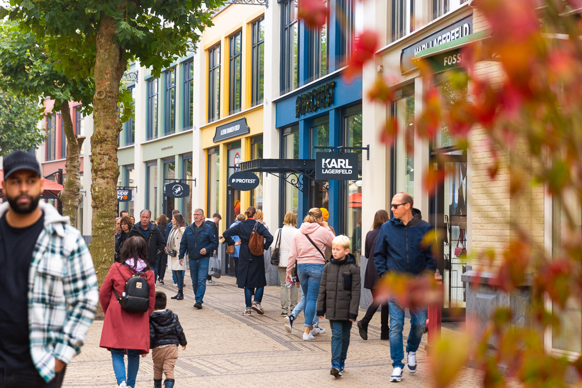 Koffie of thee + wat lekkers in Batavia Stad Fashion Outlet