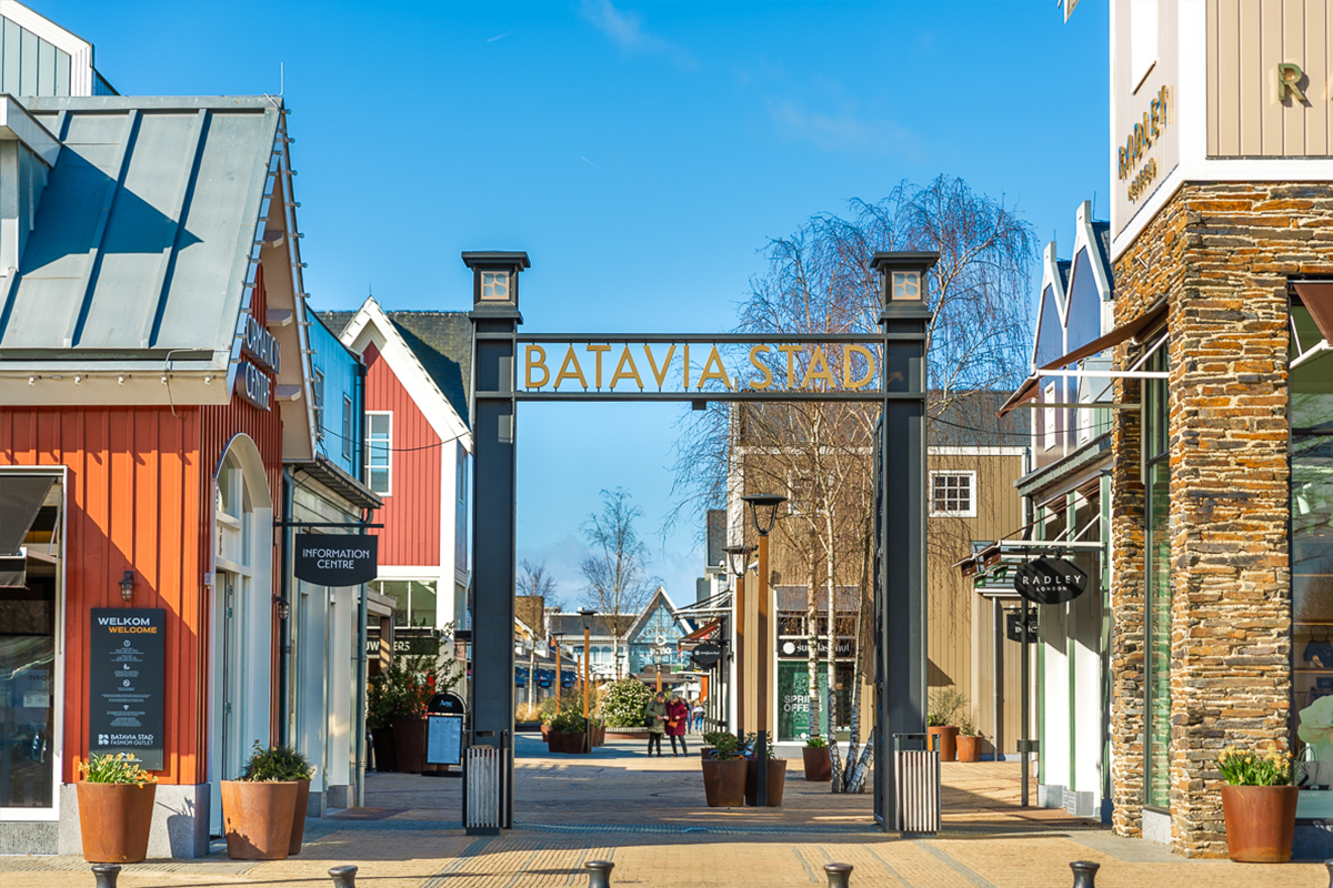 Koffie of thee + wat lekkers in Batavia Stad Fashion Outlet