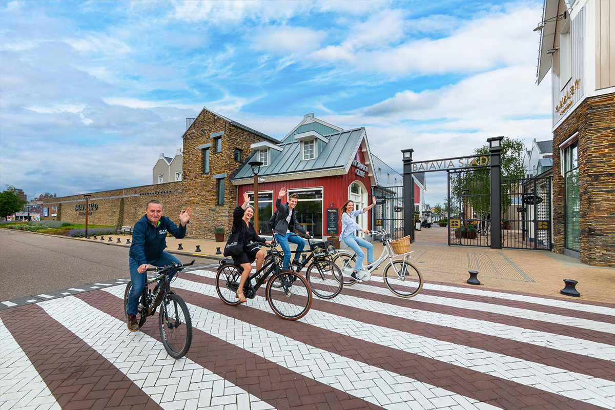 Koffie of thee + wat lekkers in Batavia Stad Fashion Outlet