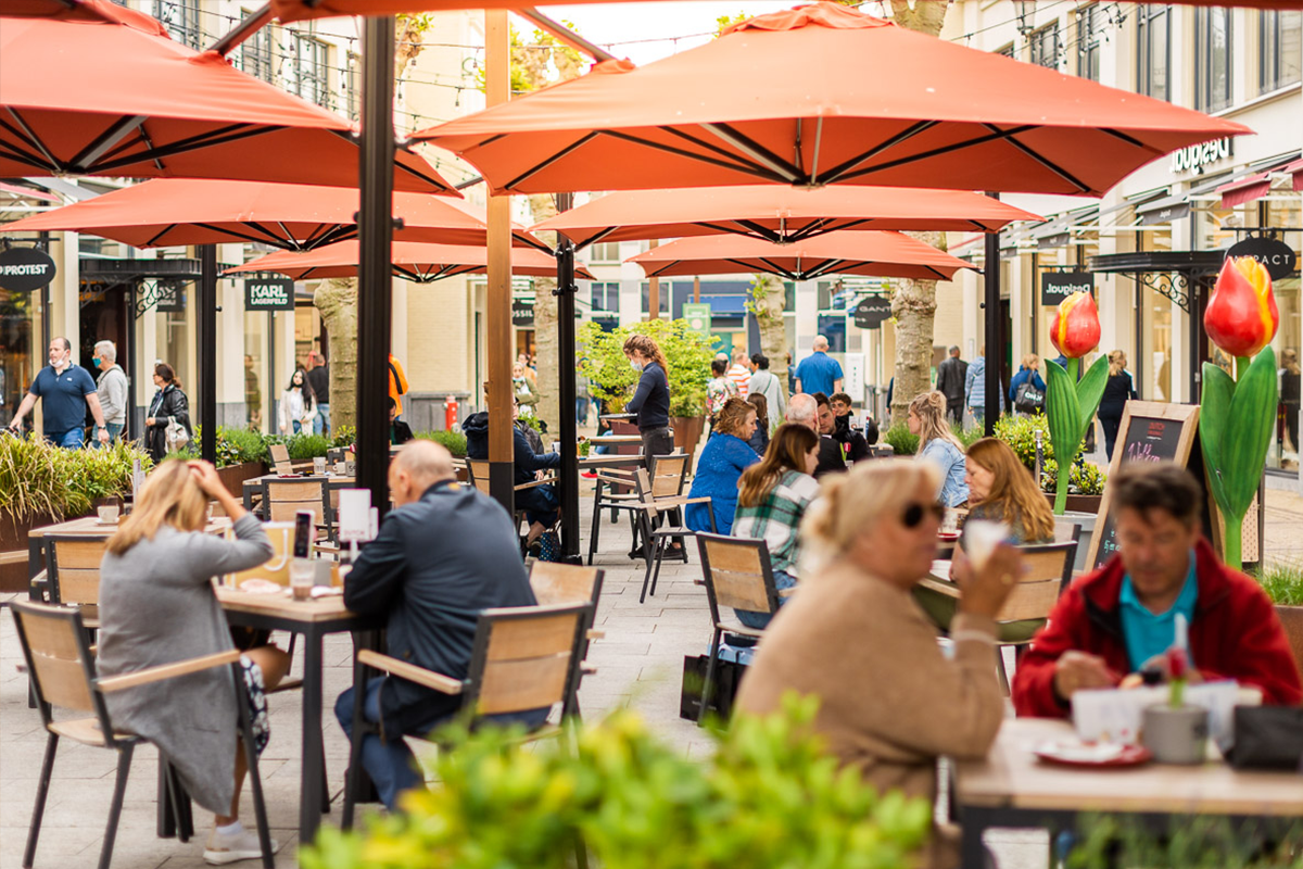 Koffie of thee + wat lekkers in Batavia Stad Fashion Outlet