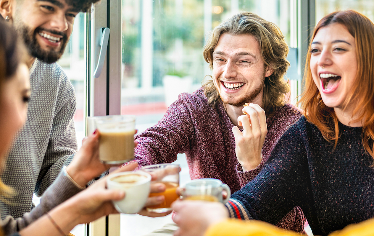 Koffie/thee + appeltaart bij Dorpshuis de Dregt