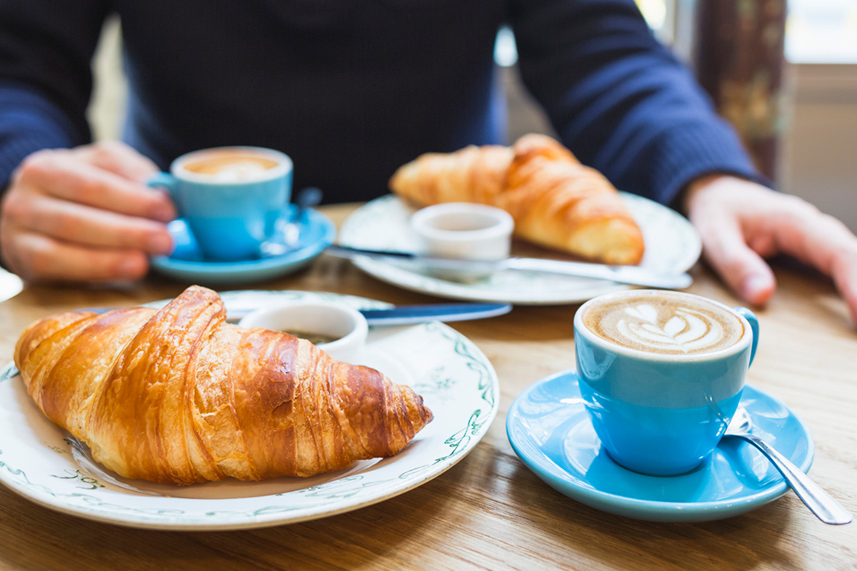 Warme drank + zoete of hartige snack bij D-Break
