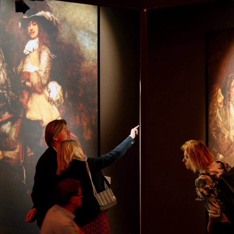 Kom naar Discover  Rembrandt - His Life and All his Paintings