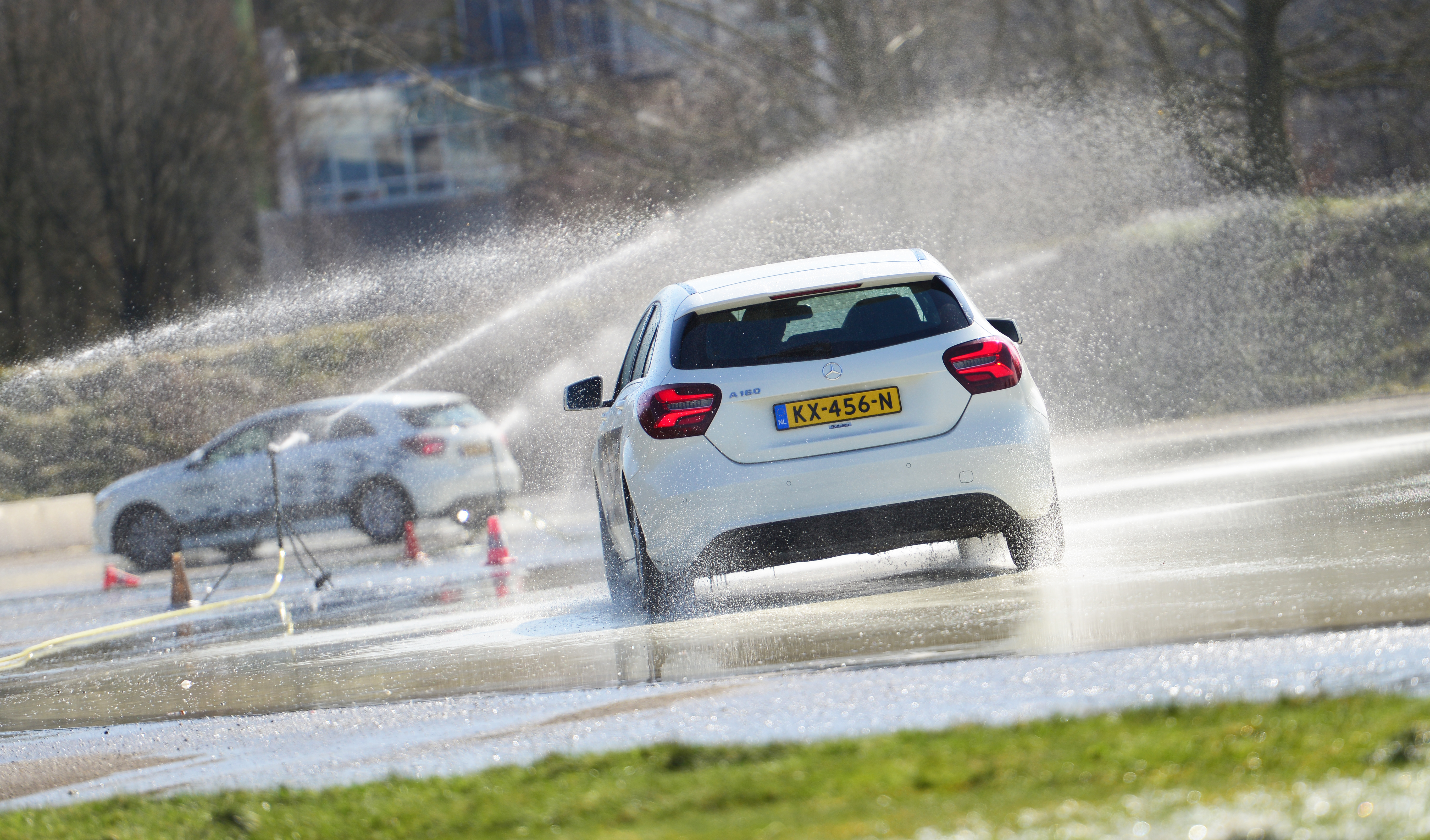 Leer je auto beheersen tijdens een 3 uur durende slipcursus! 