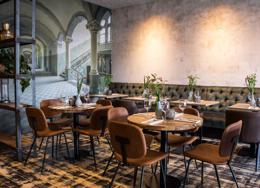 Halve kip + friet + salade op woensdag bij Dimitri's