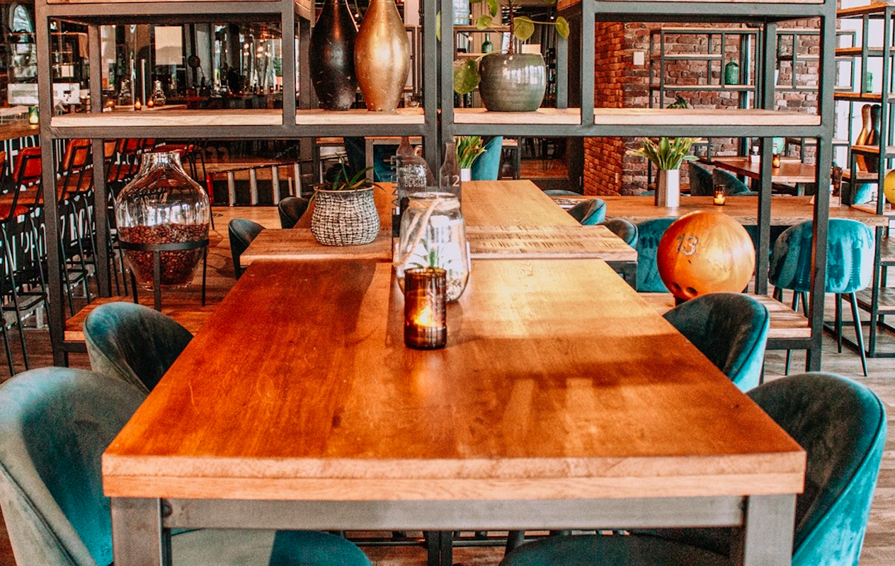 GlowGolf + eventueel lunch bij Plaza Sportz Assen