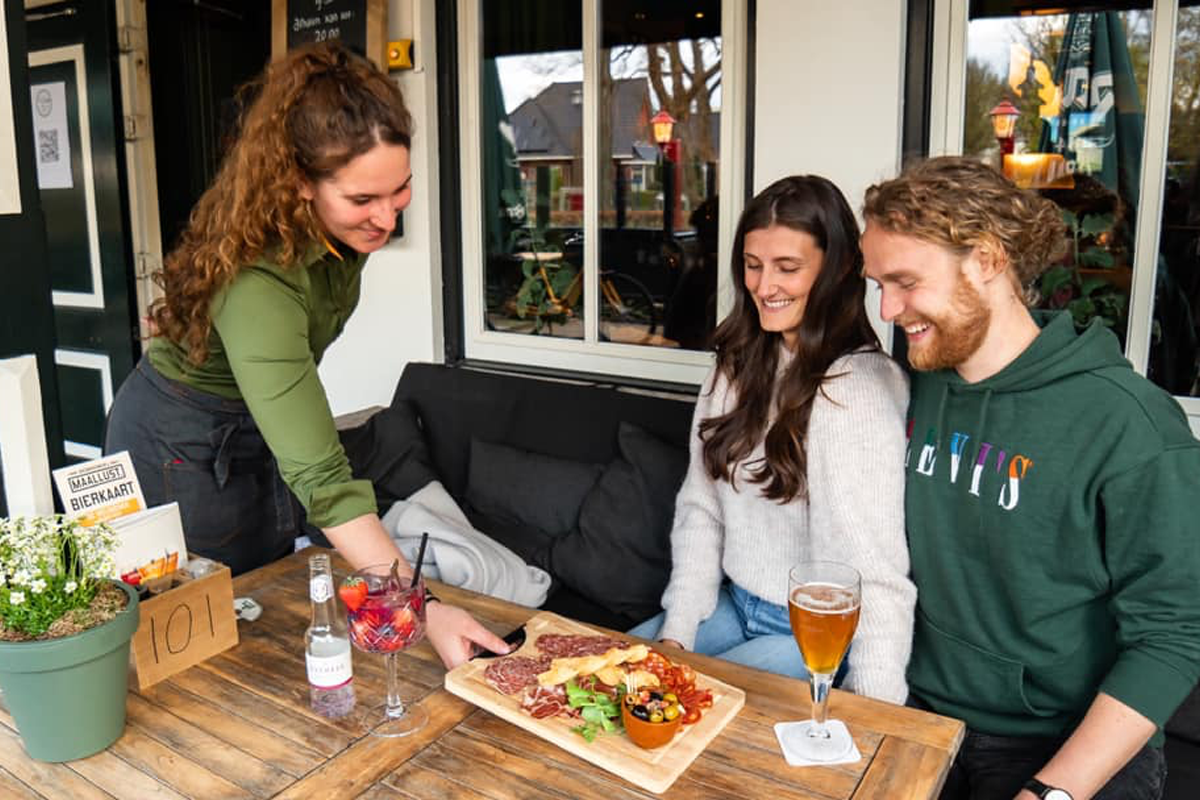 Bierproeverij met 5 tapbieren + borrelplank bij Bij Boon