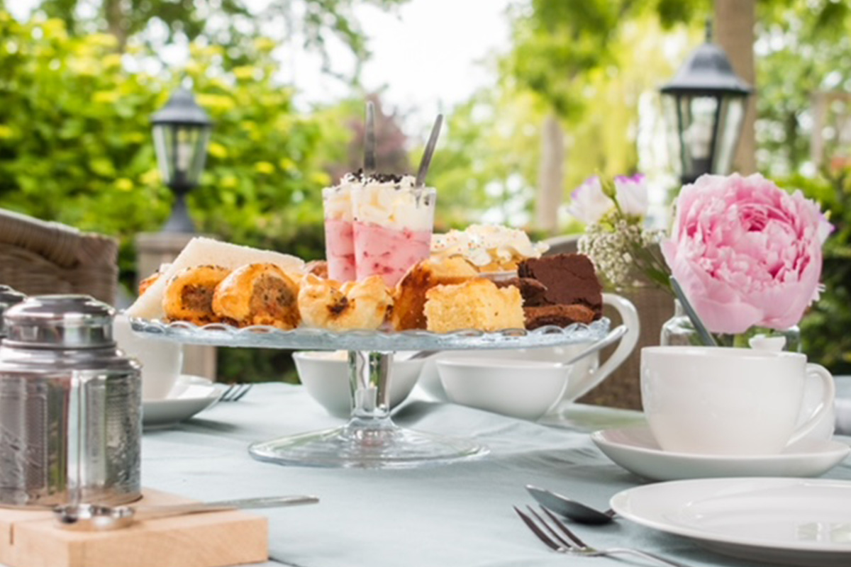 Luxe high tea bij Koffie en Theehuisje Aignwies