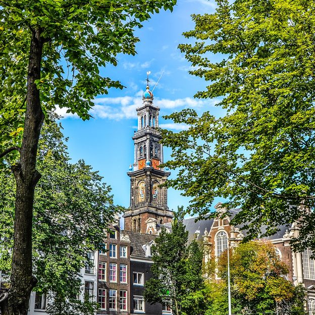 Verblijf in een luxe spa kamer met XL bubbelbad in hartje Amsterdam