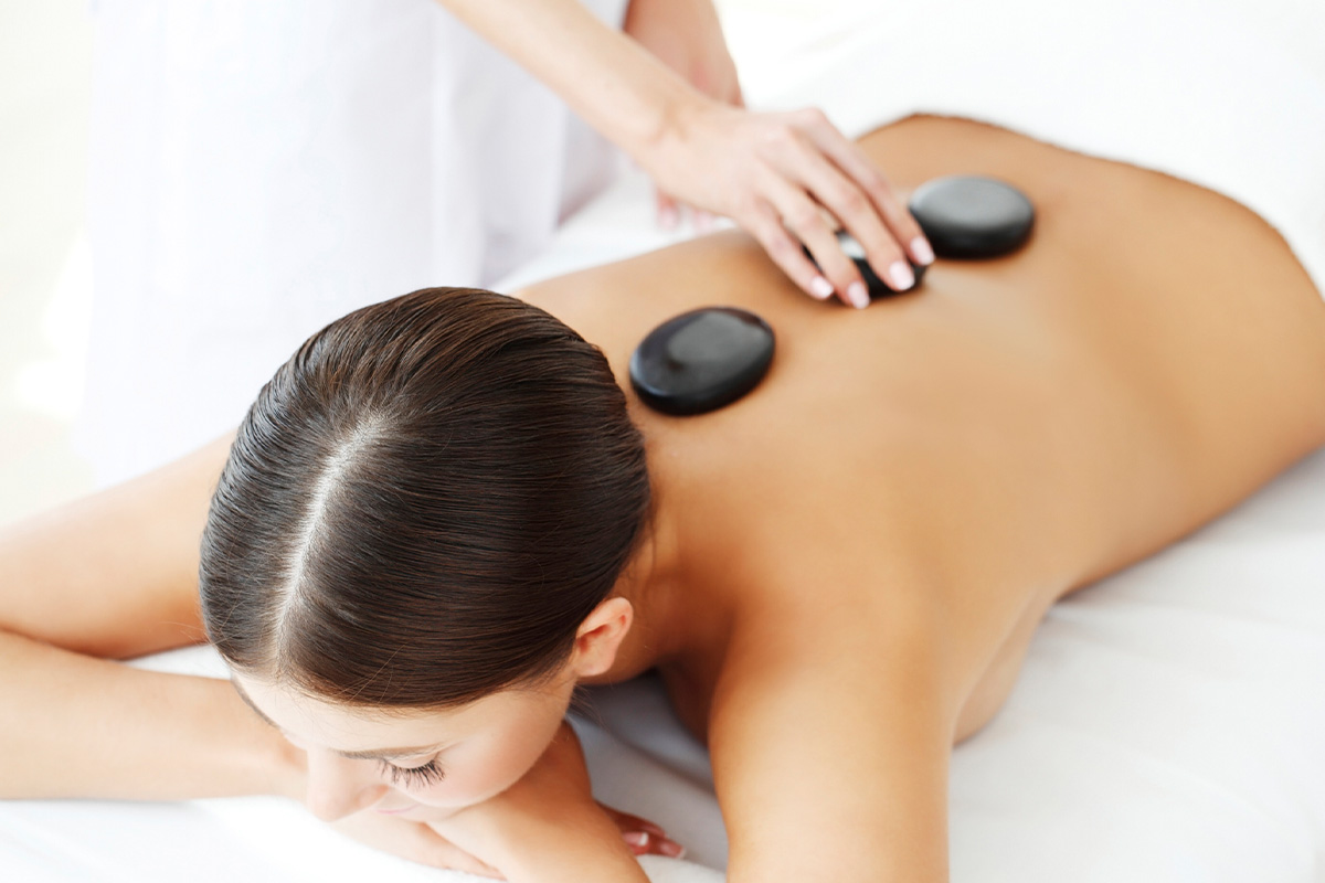 30 of 60 minuten massage bij Royalty Beauty Lounge