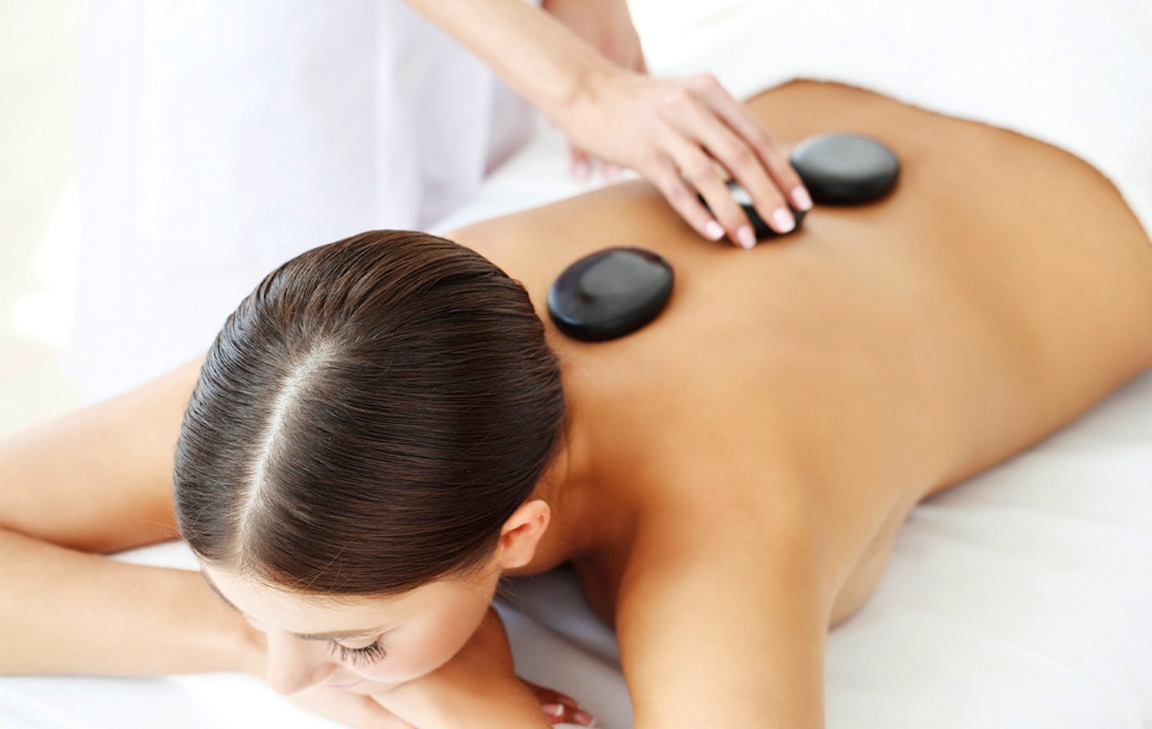 30 of 60 minuten massage bij Royalty Beauty Lounge