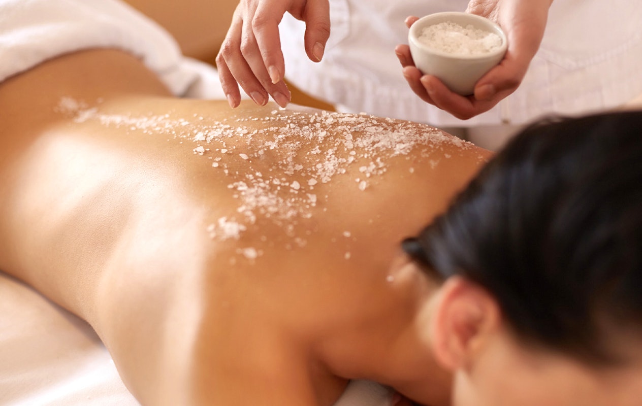 30 of 60 minuten massage bij Royalty Beauty Lounge