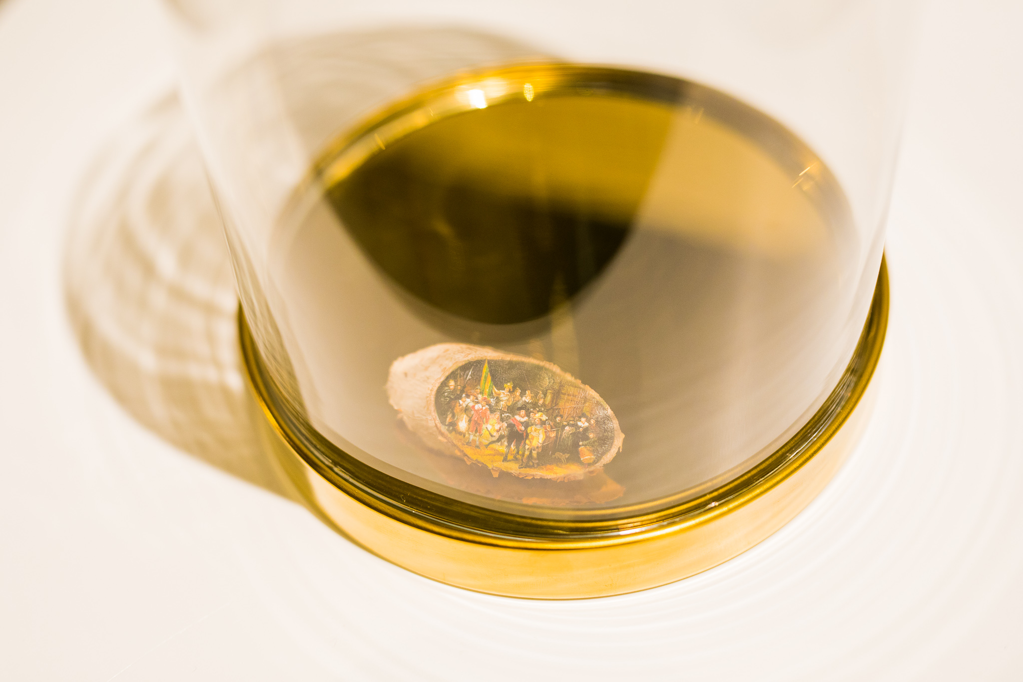 Bewonder de kleinste kunstwerken bij Micro Art Amsterdam