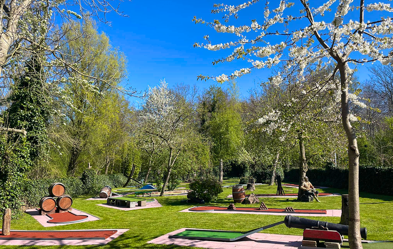 Midgetgolf + drankje en snack bij Midgetgolf Almere