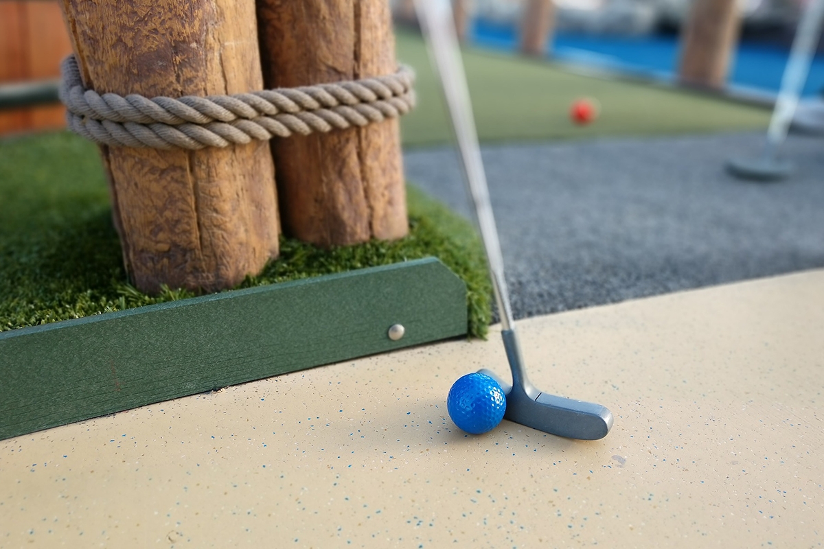 Midgetgolf + eventuele snacks bij De Beertuin (2 personen)