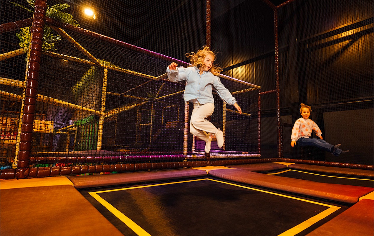 Verblijf in de vernieuwde accommodaties op Lake Resort Beekse Bergen