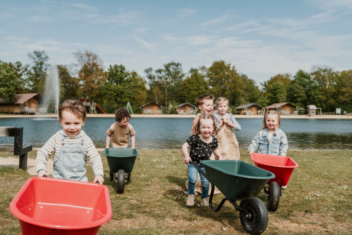 Verblijf op Vakantiepark Dierenbos incl. vakanties en dagje uit naar keuze